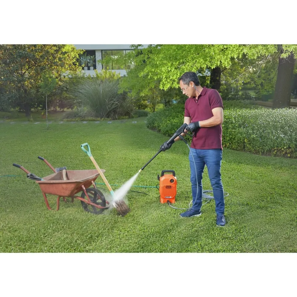 Black & Decker 1700 Max PSI 1.2 GPM Electric Corded Cold Water Pressure Washer