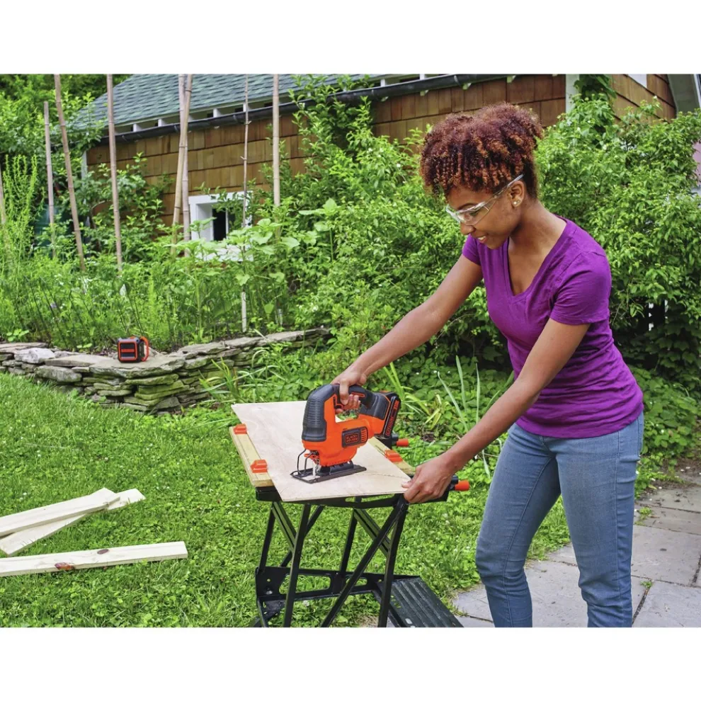 Black & Decker 20V MAX POWERCONNECT Lithium-Ion Brushed Cordless Jig Saw Kit (1.5 Ah)