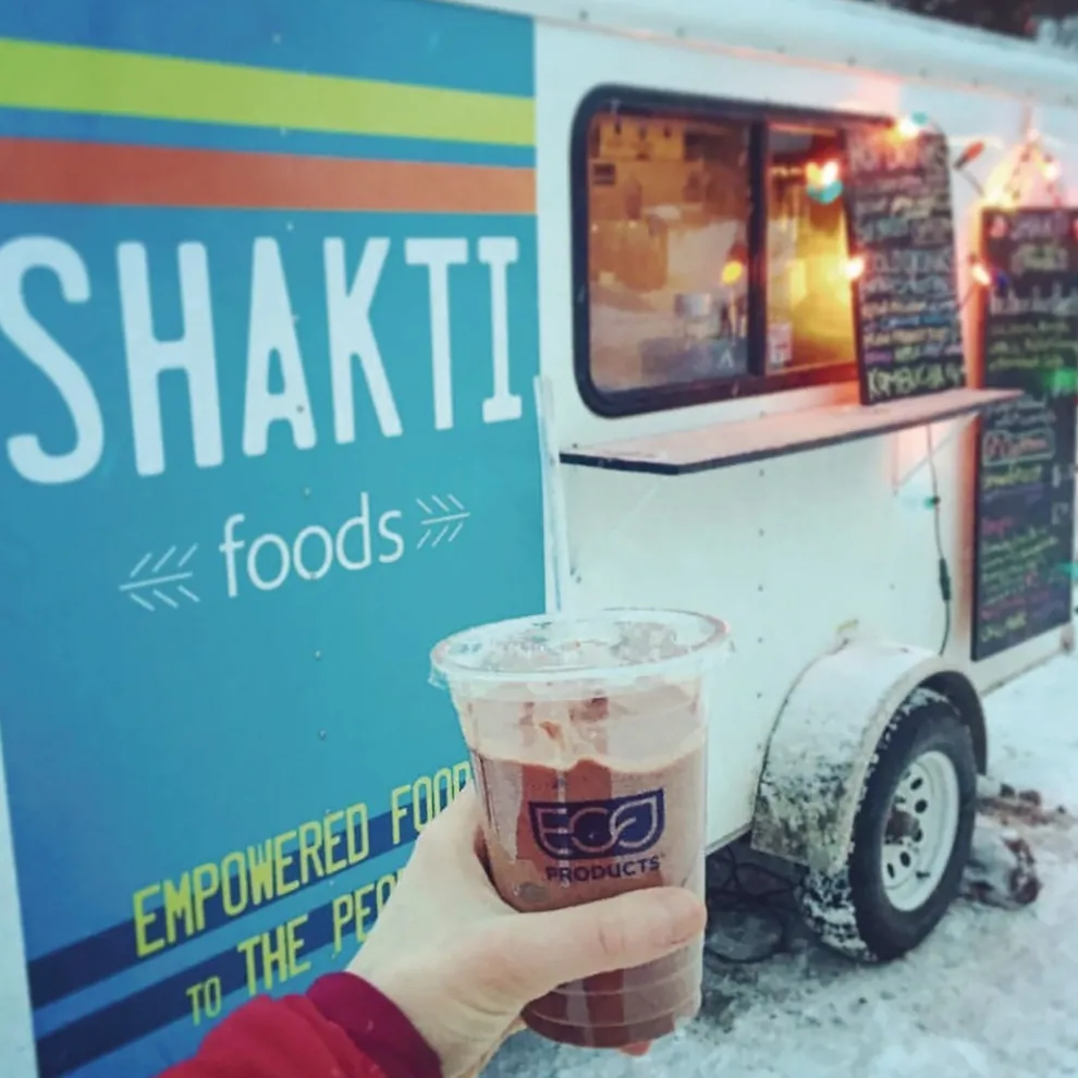 Eco-Products EP-CRFL BlueStripe Recycled Content 9 oz. to 24 oz. Cold Cup Flat Lids - Clear (10 Packs/Carton, 100/Pack)