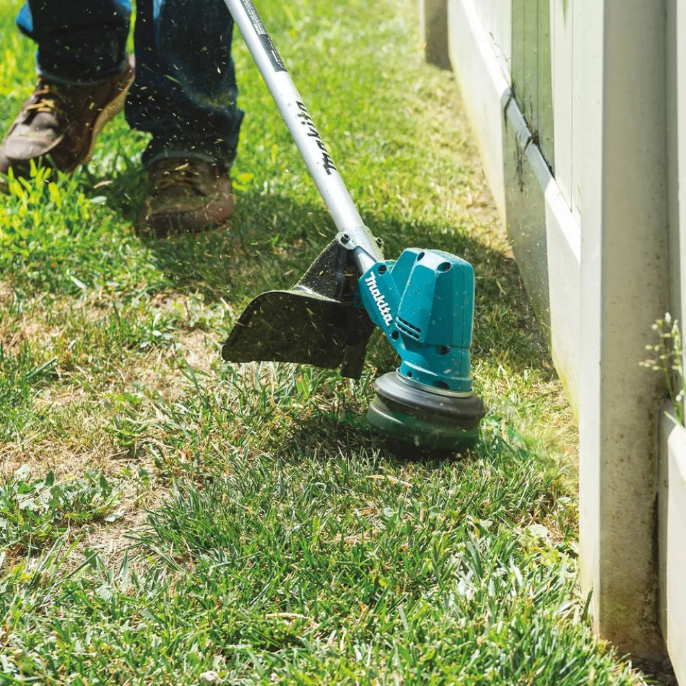 Makita XRU23Z 18V LXT Brushless Lithium-Ion 13 in. Cordless String Trimmer (Tool Only)