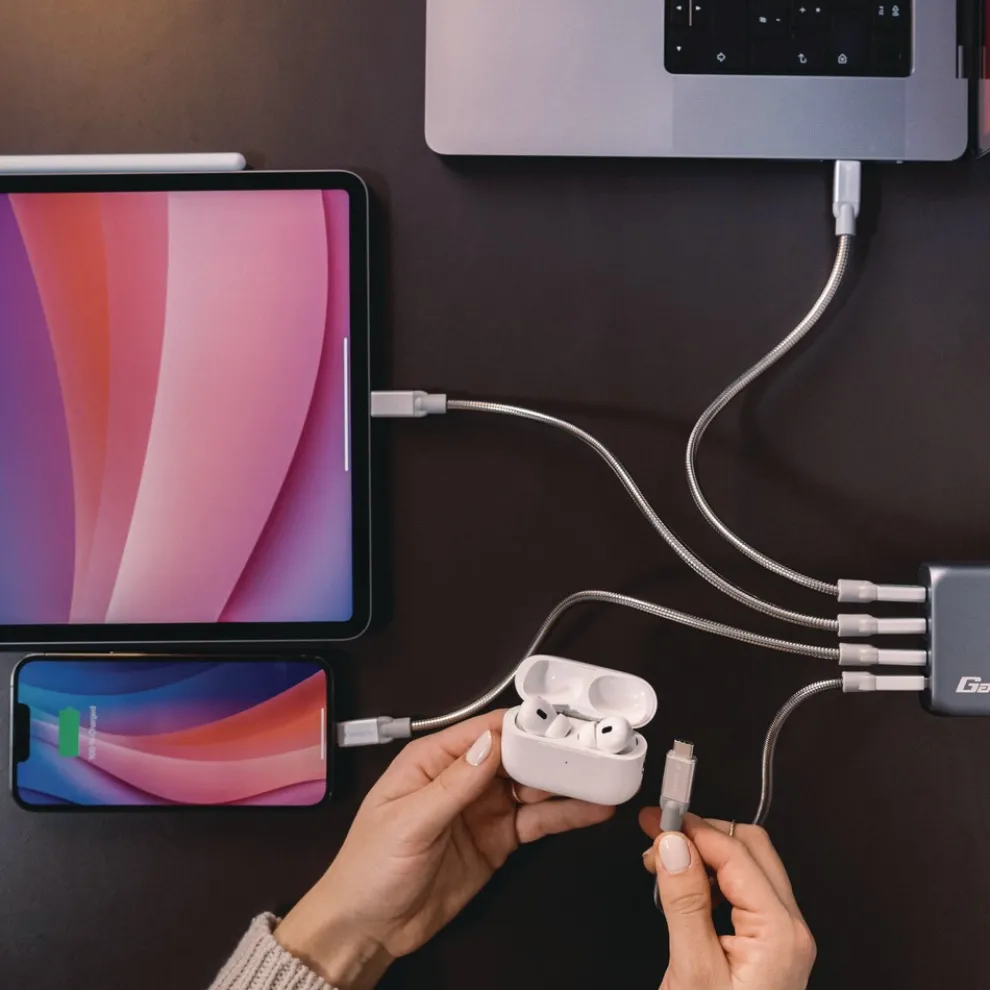 Verbatim 100 Watts 4-Port GaN Wall Charger - Black/Gray