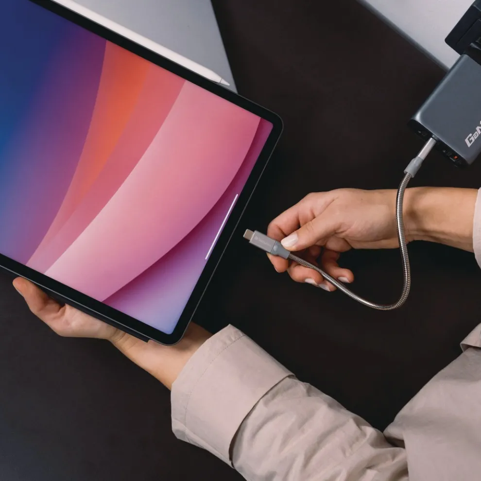 Verbatim 100 Watts 4-Port GaN Wall Charger - Black/Gray